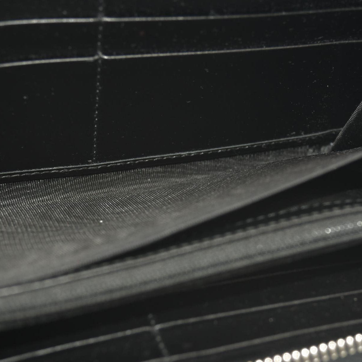 Gucci Black Guccissima Zip Around Wallet