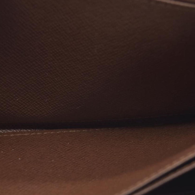 $915 Louis Vuitton 2011 LV Monogram Zippy Wallet CA1131