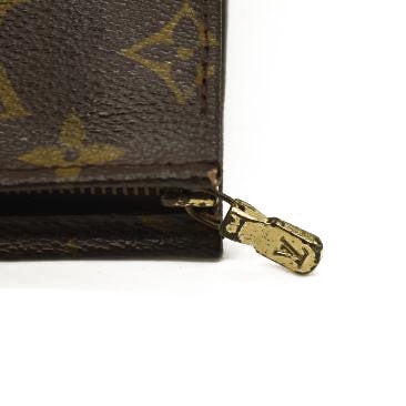 LOUIS VUITTON  Monogram Toiletry Pouch 26