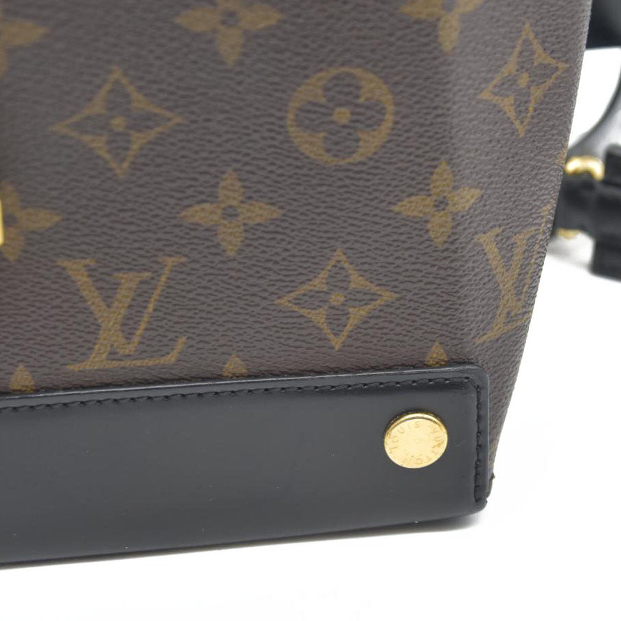 Louis Vuitton  Reverse Monogram Bento Box EW