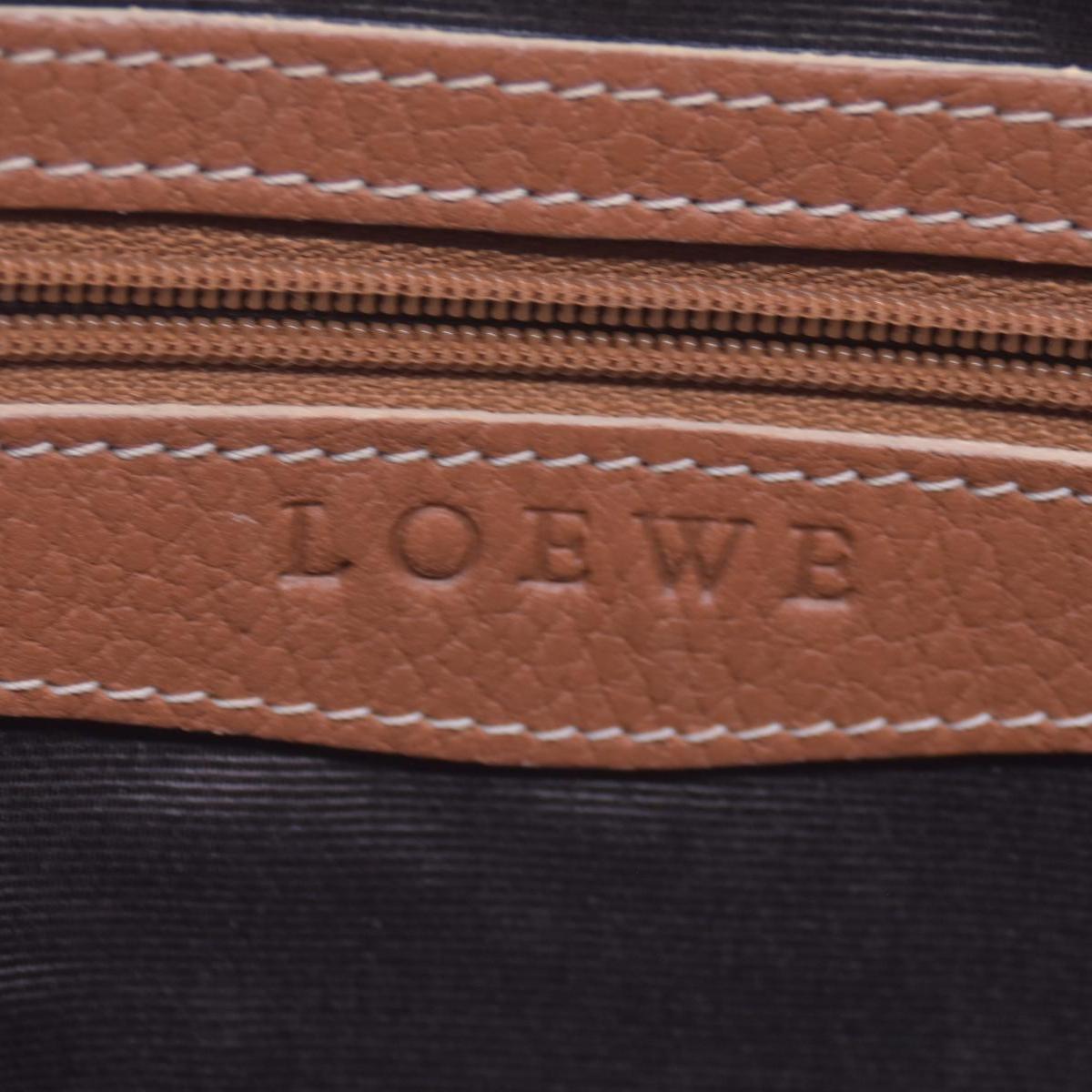 $1250 LOEWE Pebbled Grain Calfskin Buckle Strap Tote Bag Tan CONSIGNMENT 10021195