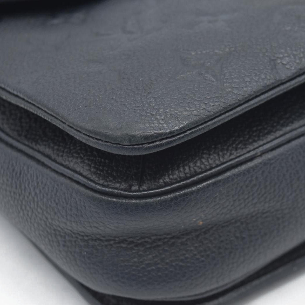 $3000 Louis Vuitton Monogram Pochette Métis SD0139