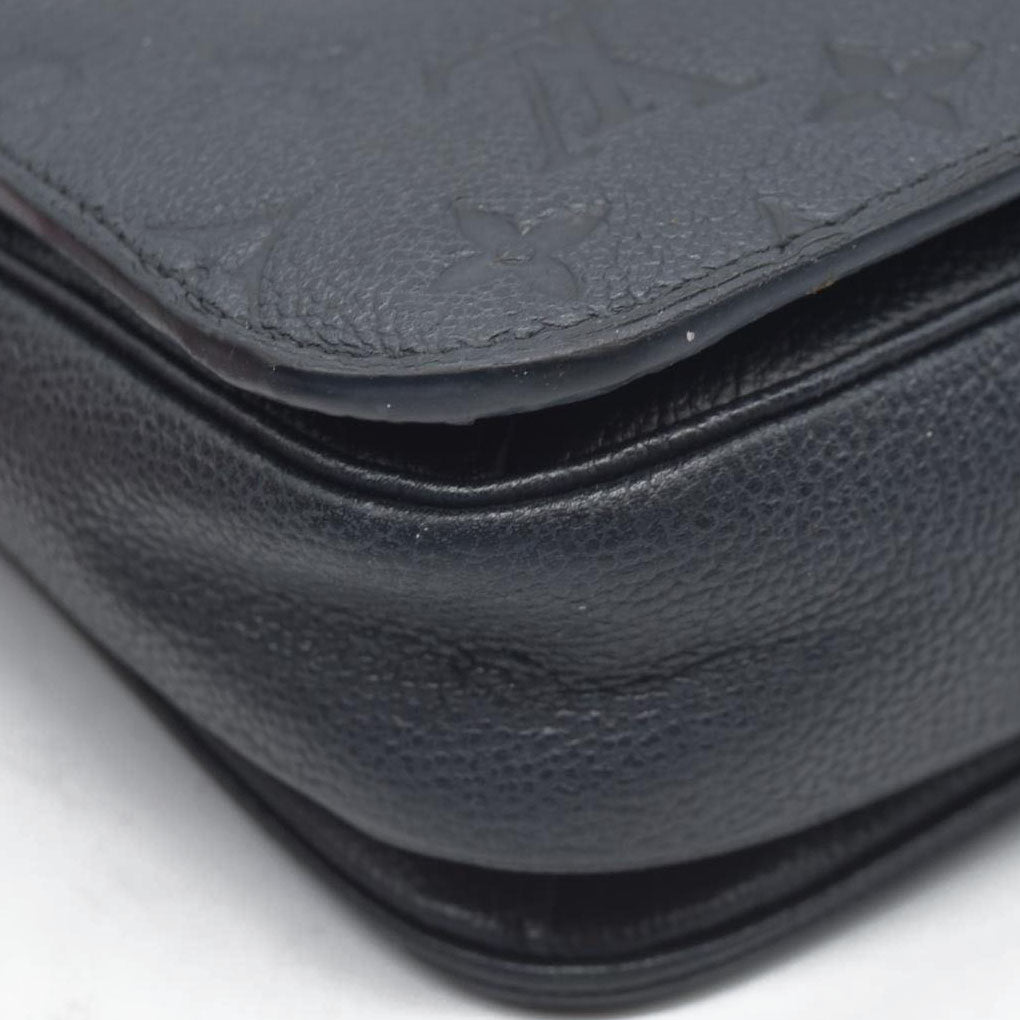 $3000 Louis Vuitton Monogram Pochette Métis SD0139