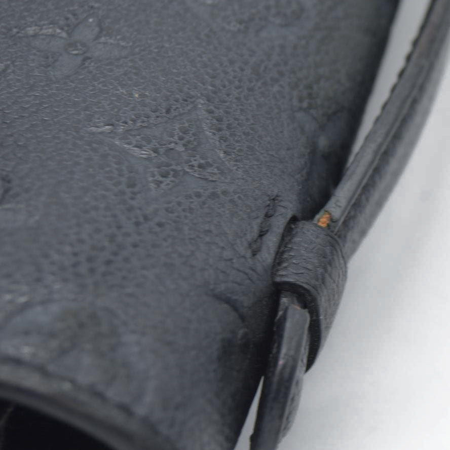 $3000 Louis Vuitton Monogram Pochette Métis SD0139