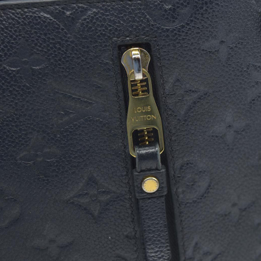 $3000 Louis Vuitton Monogram Pochette Métis SD0139