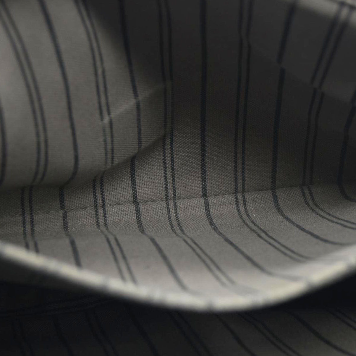 $3000 Louis Vuitton Monogram Pochette Métis SD0139