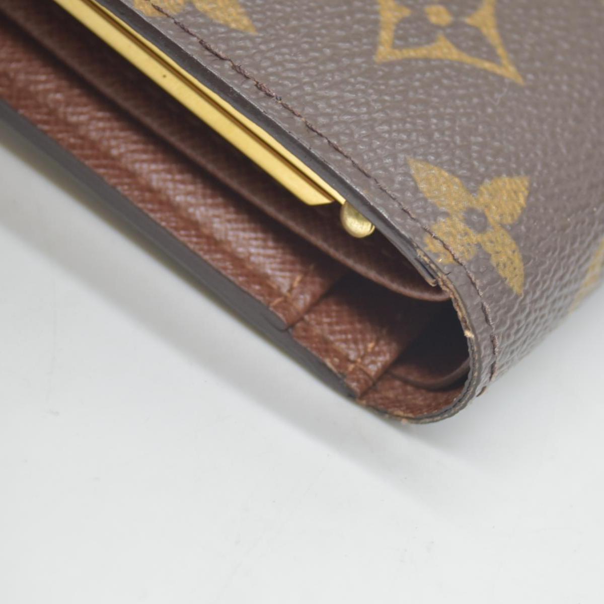$750 2003 Louis Vuitton Kisslock French Wallet CONSIGNMENT CA0093