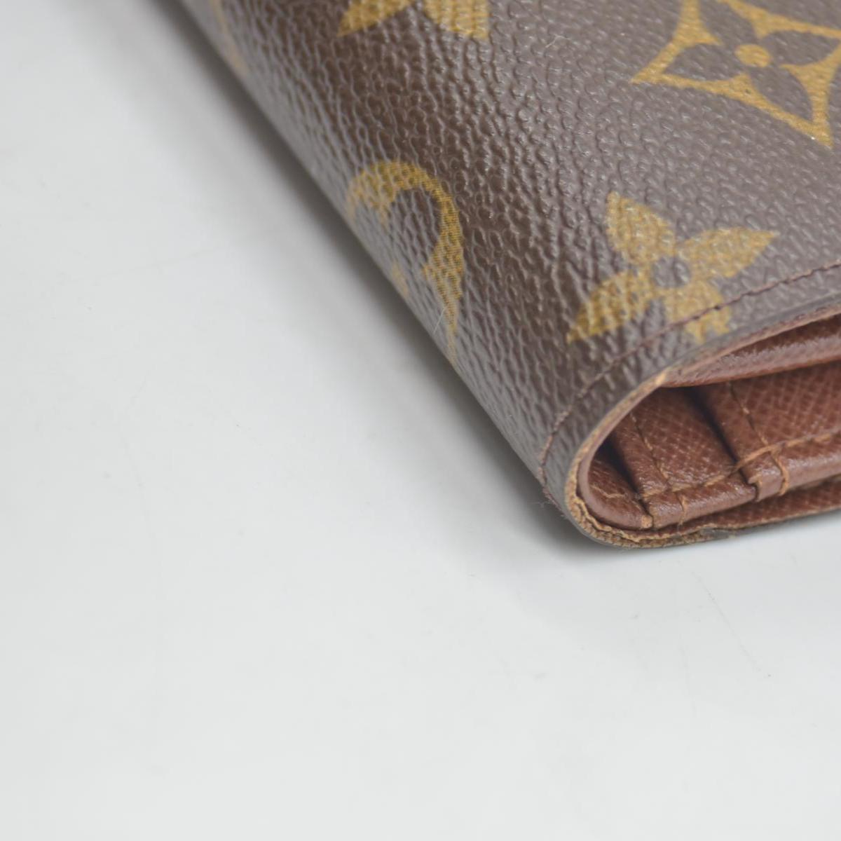 $750 2003 Louis Vuitton Kisslock French Wallet CONSIGNMENT CA0093