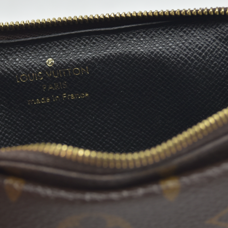 $675 Louis Vuitton  Monogram Recto Verso Card Holder Black RFID Damaged Key Ring