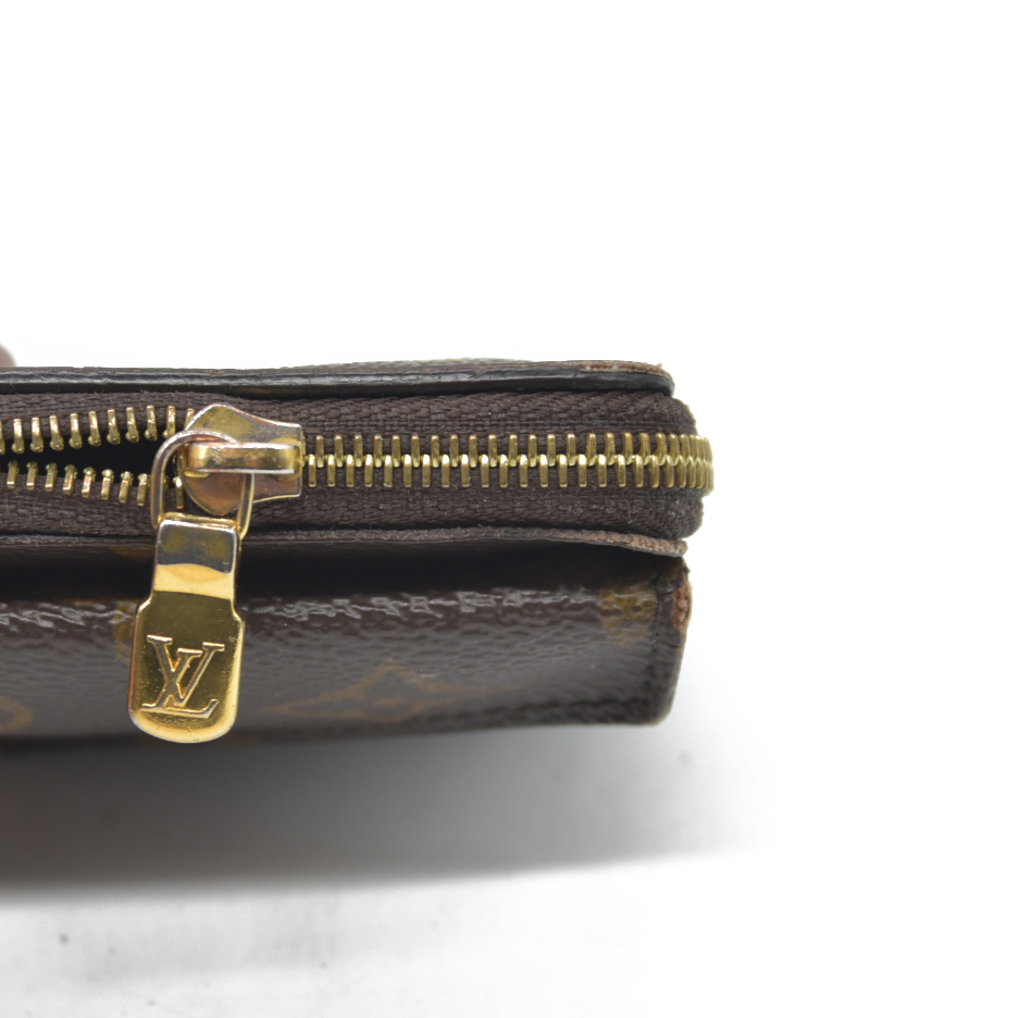 $675 Louis Vuitton  Monogram Recto Verso Card Holder Black RFID Damaged Key Ring