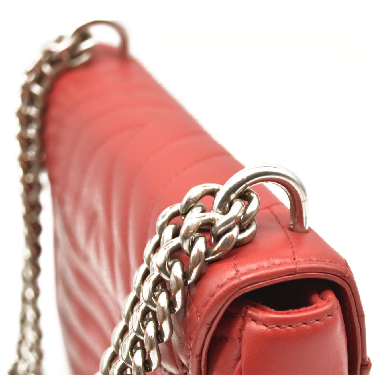 LOUIS VUITTON Calfskin Love Lock New Wave Chain PM Scarlet