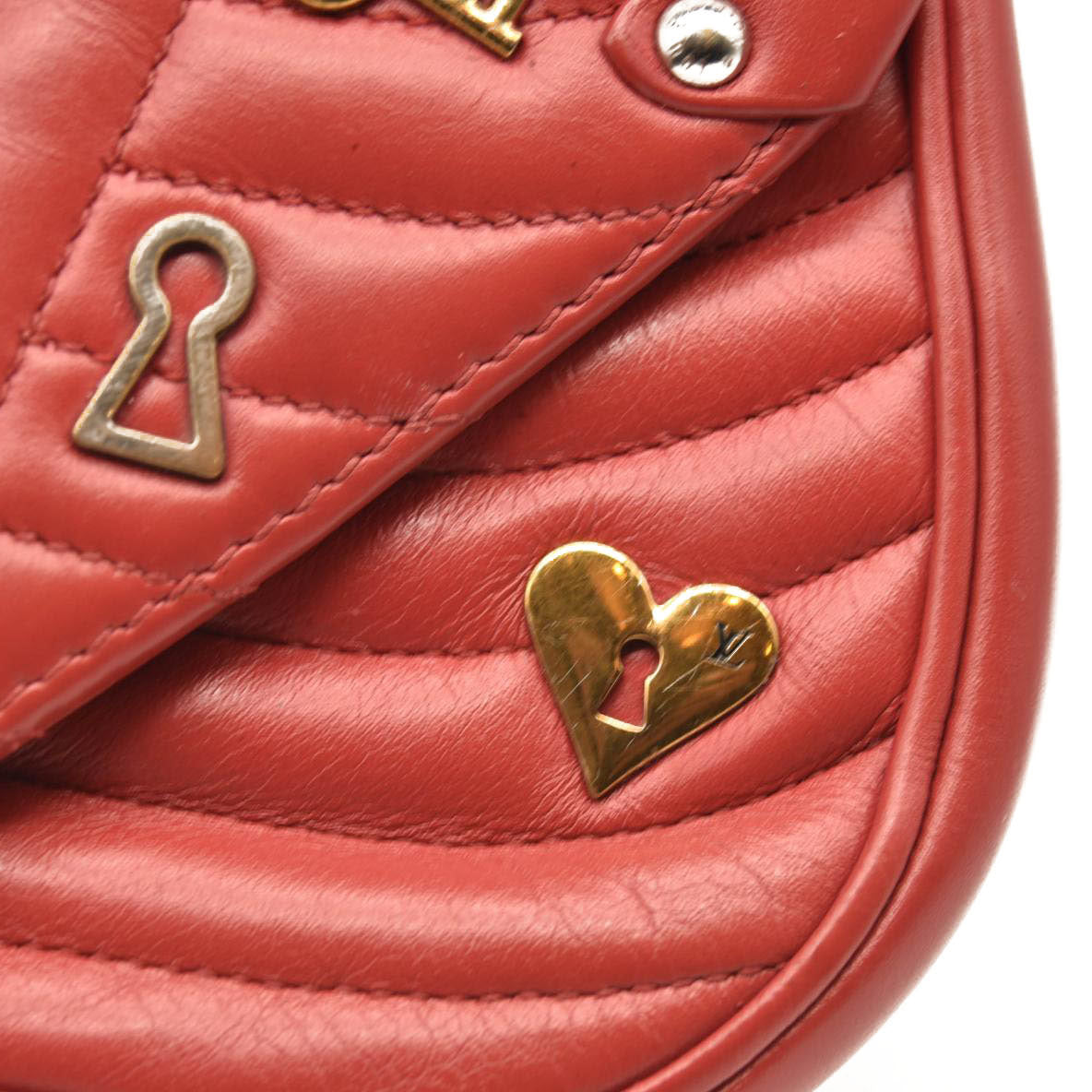 LOUIS VUITTON Calfskin Love Lock New Wave Chain PM Scarlet