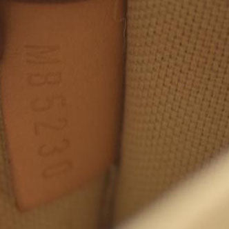 $1650 Louis Vuitton  Damier Azur Pochette Accessories NM MB5230