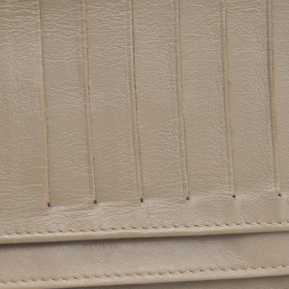 $900 2010 Chanel Caviar Yen Bifold Wallet Beige CONSIGNMENT