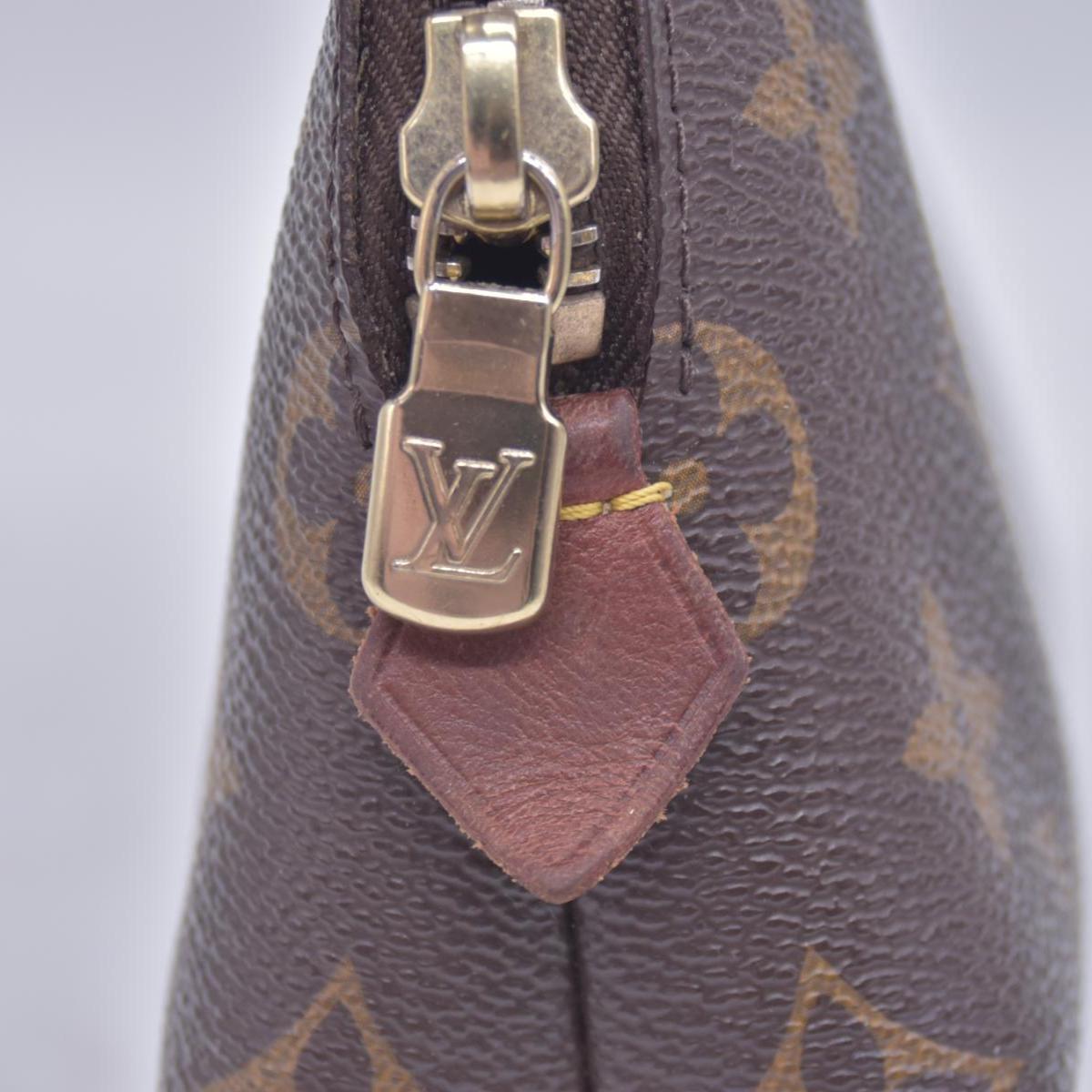 $1040 Louis Vuitton Monogram Cosmetic Pouch GM CONSIGNMENT 10021287