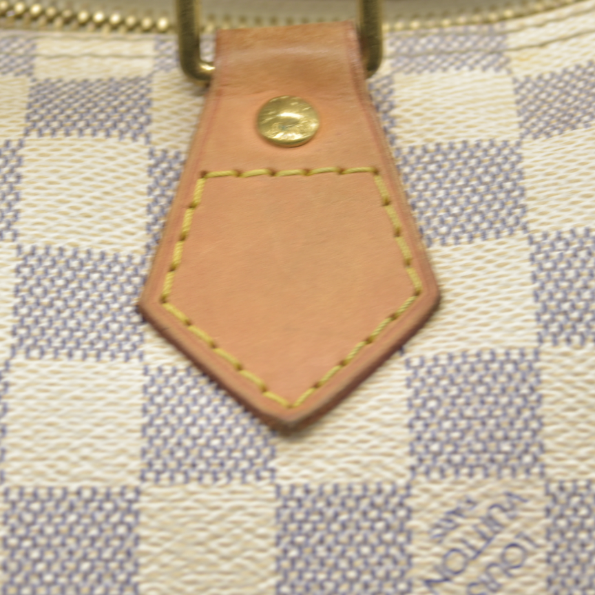 $1630 Louis Vuitton Damier Azur Speedy 30 DU4009