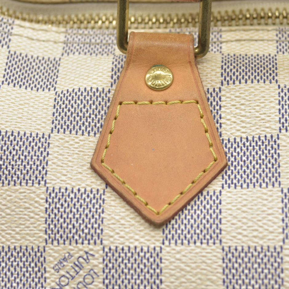 $1630 Louis Vuitton Damier Azur Speedy 30 DU4009