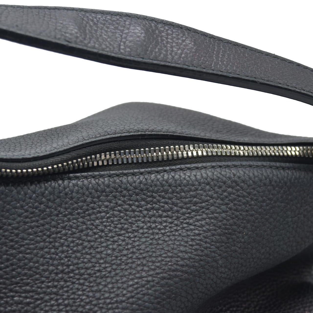 $1980 Gucci Pebbled Calfskin Large Soho Hobo Black GG