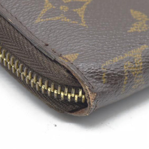 AUCTION $915 Louis Vuitton  Monogram Zippy Wallet CA0122