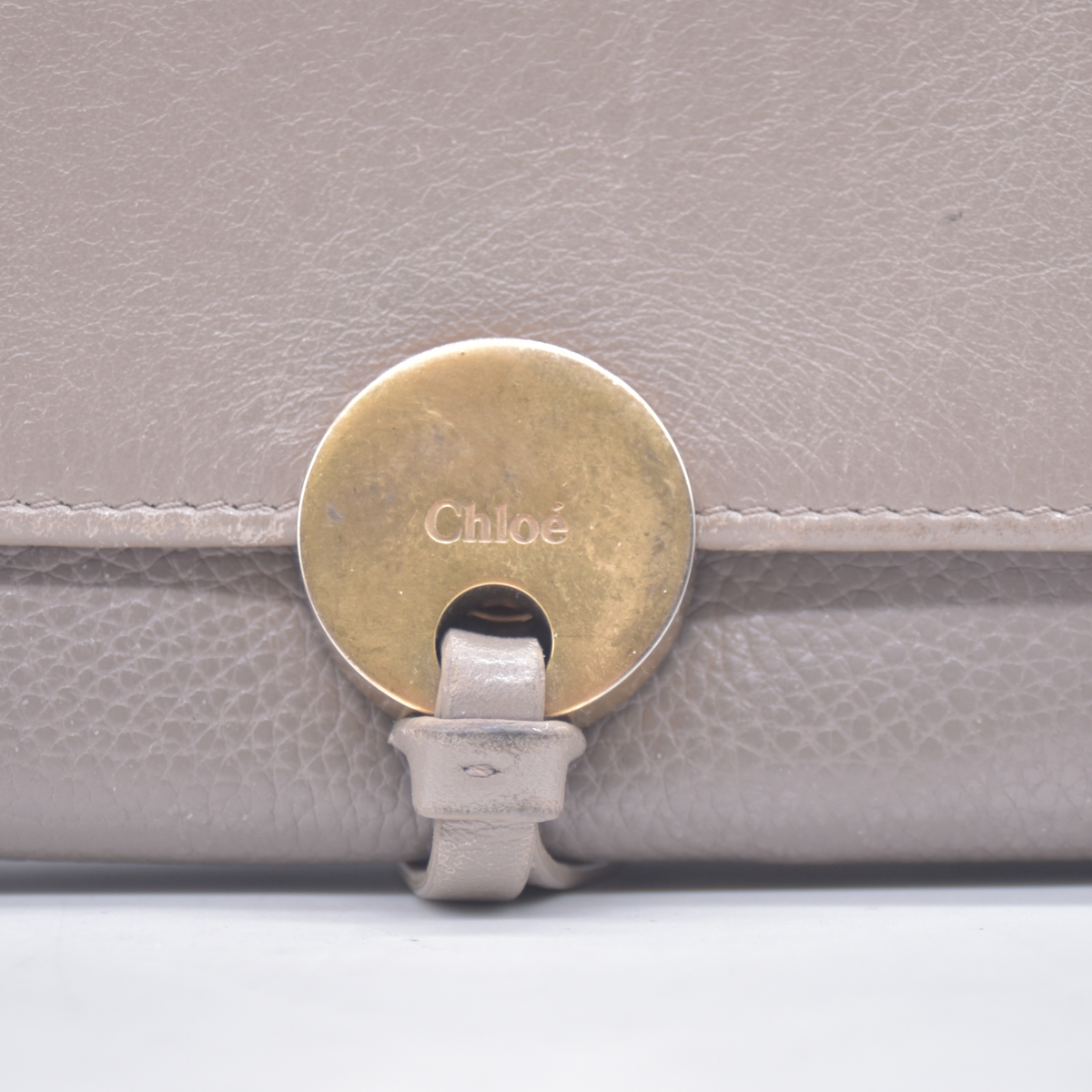 $525 Chloe Indy Long Flap Wallet Beige