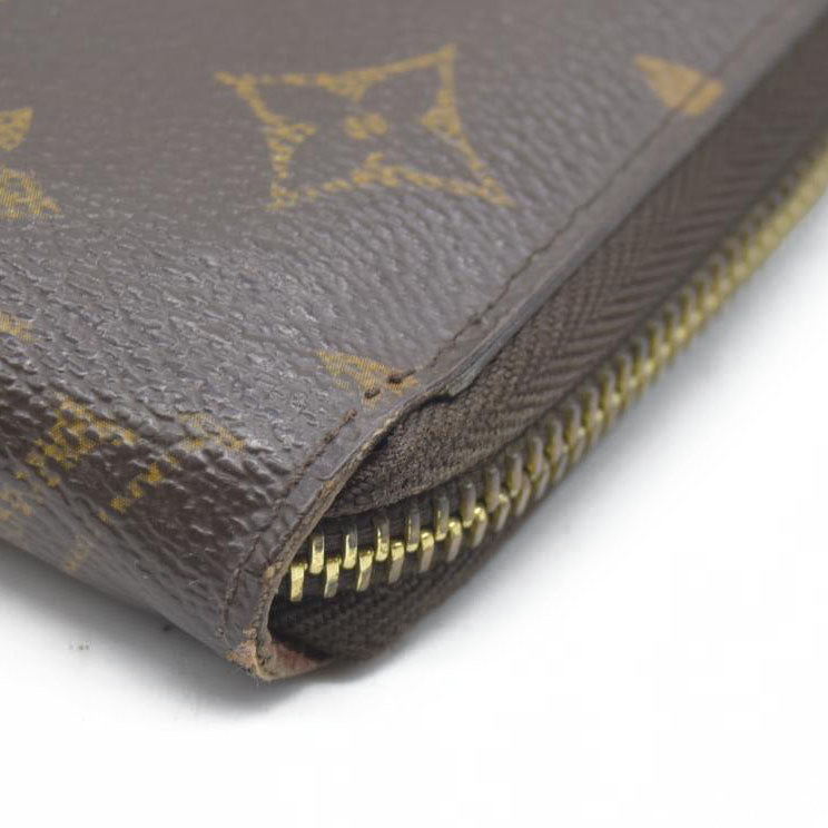 AUCTION $915 Louis Vuitton  Monogram Zippy Wallet CA0122