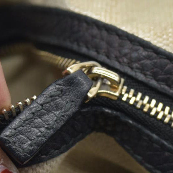 $1980 Gucci Pebbled Calfskin Large Soho Hobo Black GG