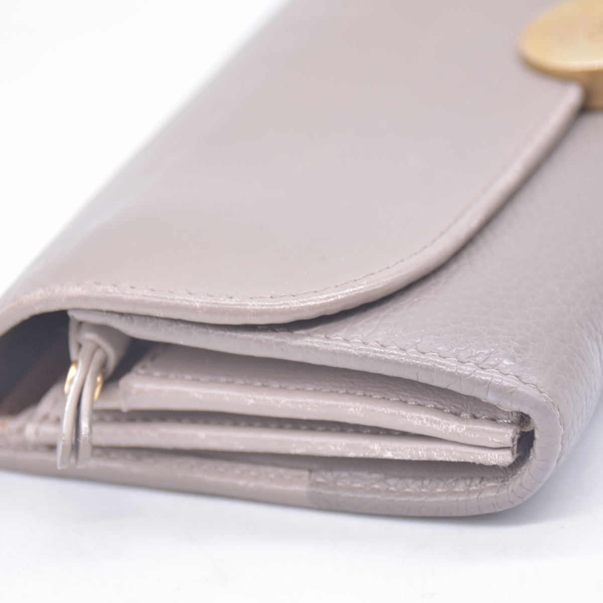 $525 Chloe Indy Long Flap Wallet Beige