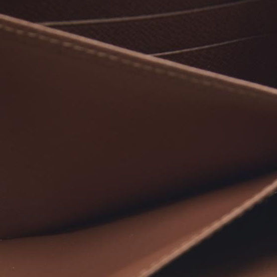 AUCTION $915 Louis Vuitton  Monogram Zippy Wallet CA0122