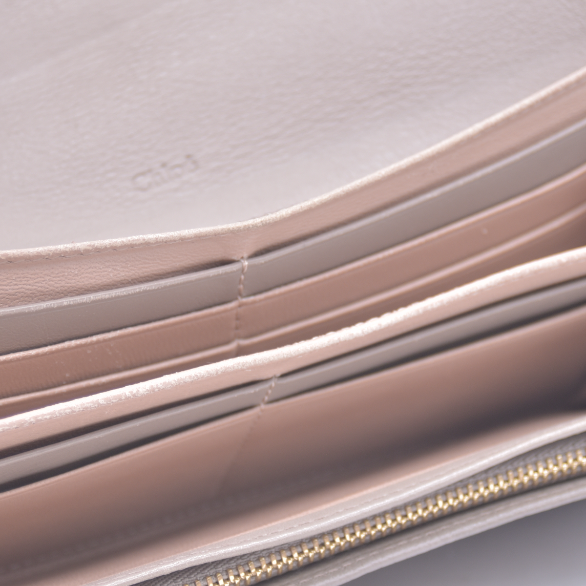 $525 Chloe Indy Long Flap Wallet Beige