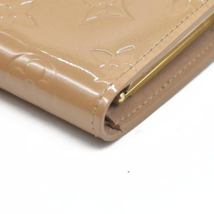 AUCTION $935 Louis Vuitton  Vernis French Purse Wallet Beige