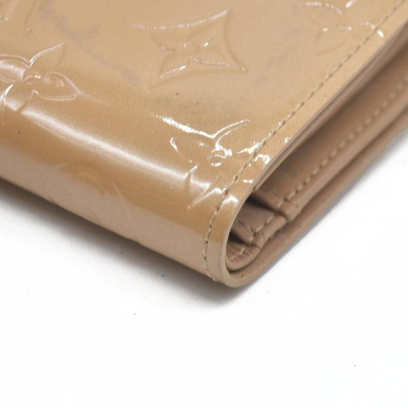 AUCTION $935 Louis Vuitton  Vernis French Purse Wallet Beige