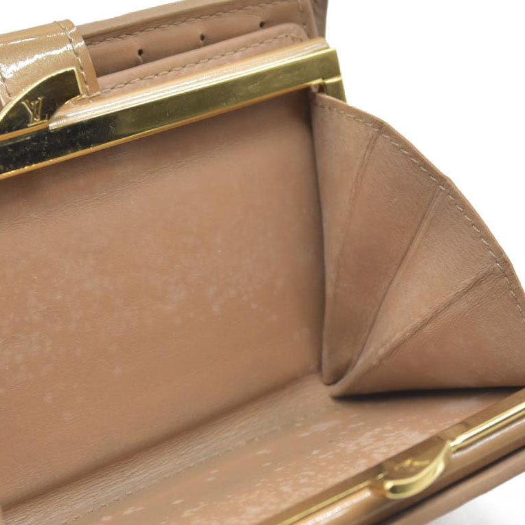 AUCTION $935 Louis Vuitton  Vernis French Purse Wallet Beige