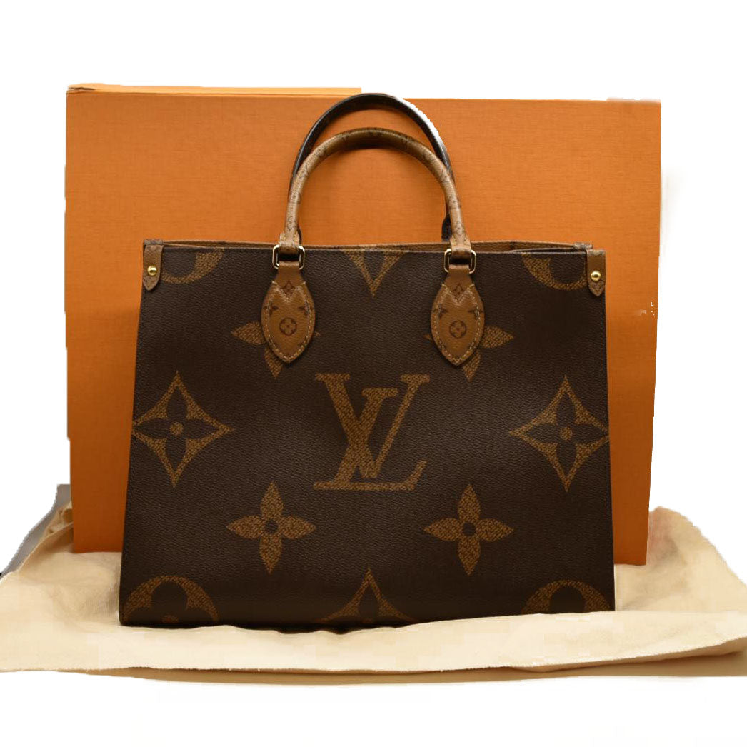 LOUIS VUITTON Reverse Monogram Giant Onthego MM TR3260