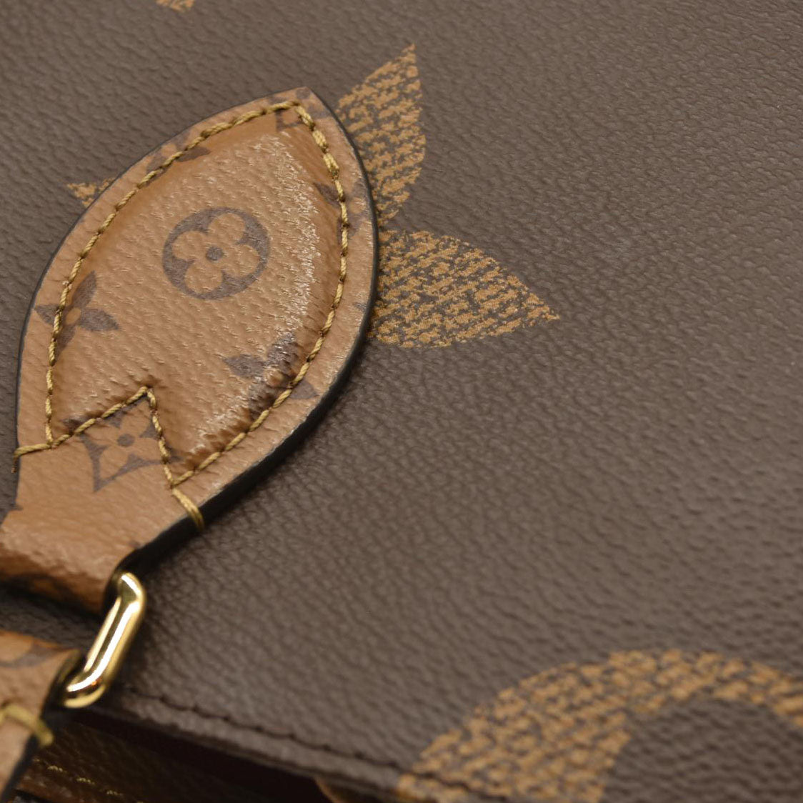 LOUIS VUITTON Reverse Monogram Giant Onthego MM TR3260