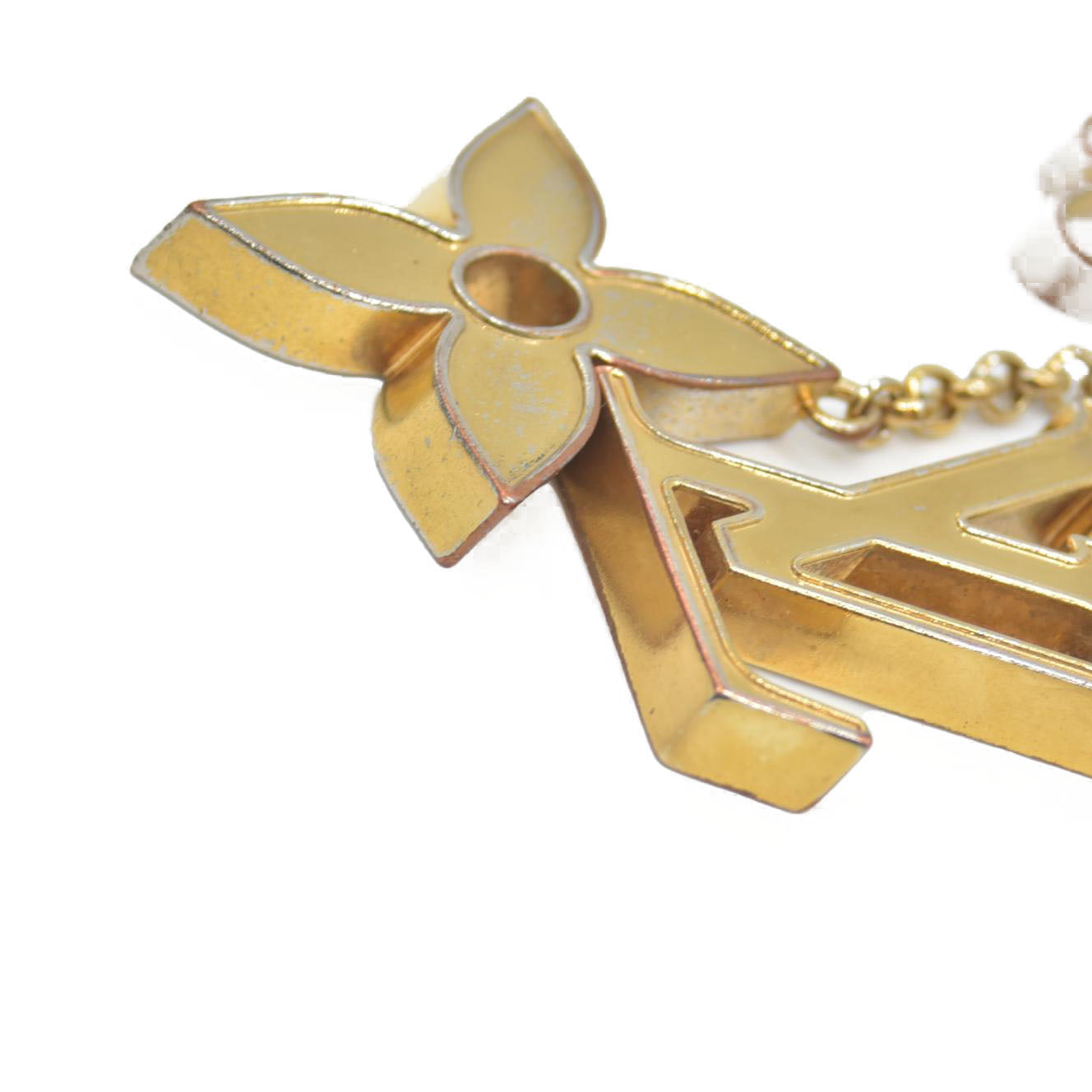 $530 Louis Vuitton  Enamel Fleur De Monogram Bag Charm CONSIGNMENT