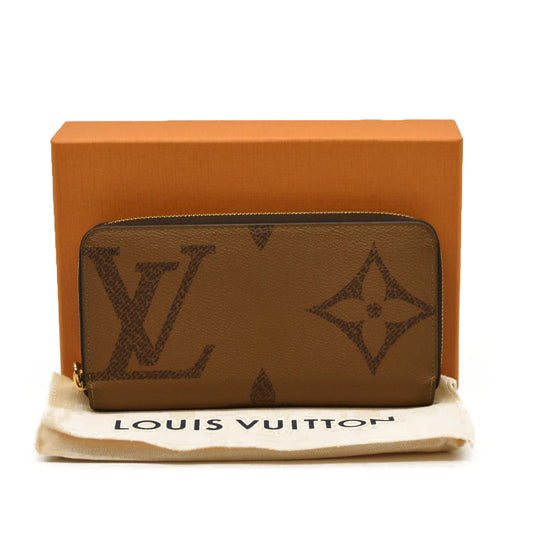 LOUIS VUITTON  Reverse Monogram Giant Zippy Wallet CA0290