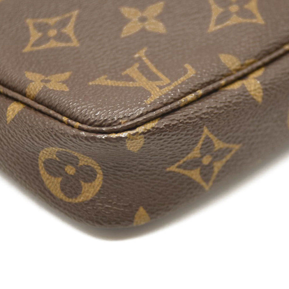 LOUIS VUITTON Monogram Pochette Accessories  AR0928