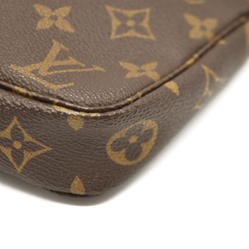 LOUIS VUITTON Monogram Pochette Accessories  AR0928