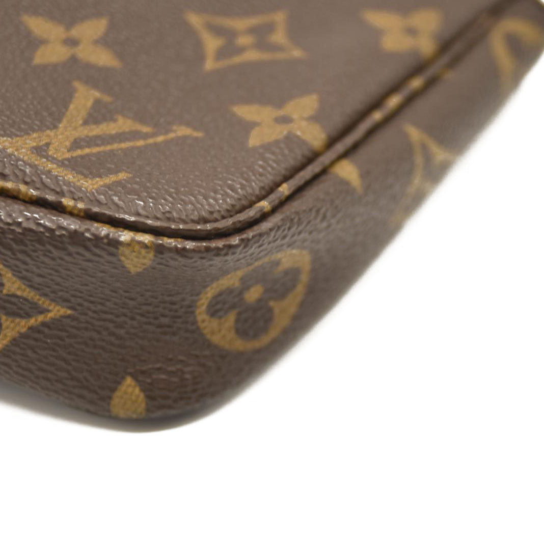 LOUIS VUITTON Monogram Pochette Accessories  AR0928