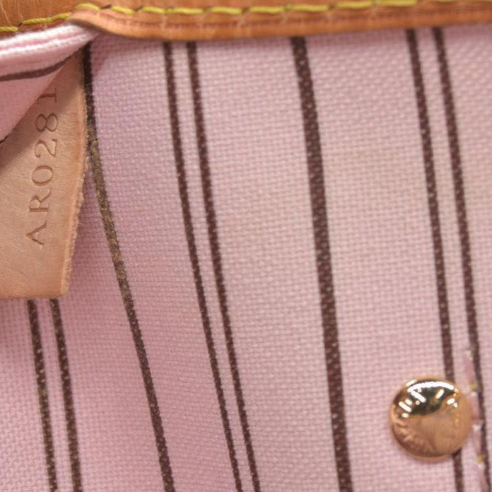 $2170 Louis Vuitton Neverfull MM Monogram Rose Ballerine