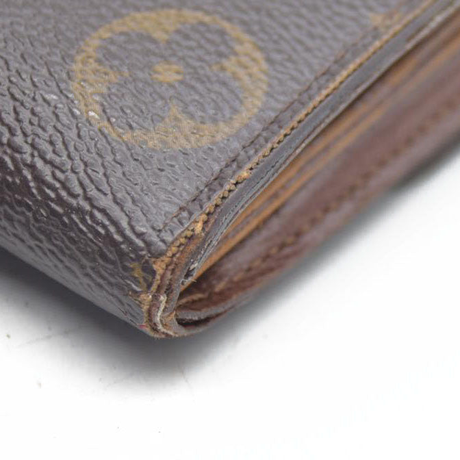 AUCTION $725 Louis Vuitton Monogram Sarah Wallet MI0096