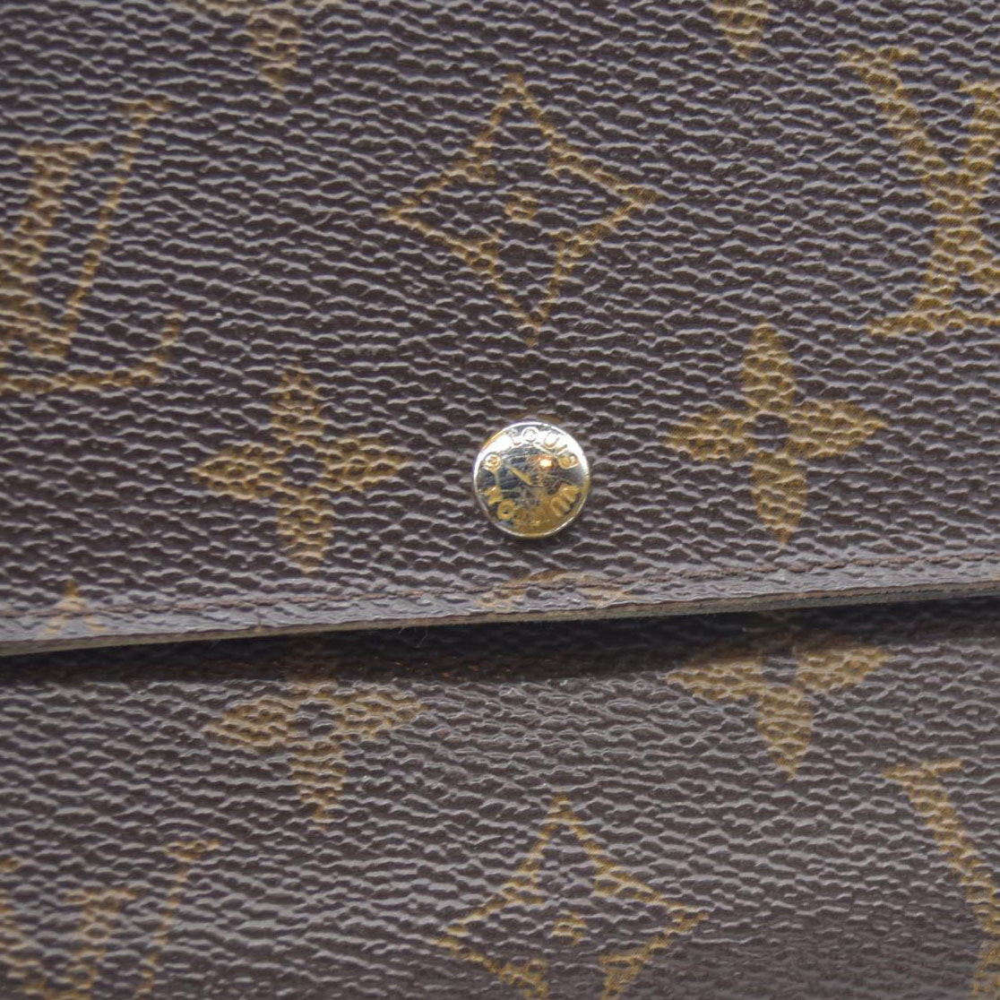 AUCTION $725 Louis Vuitton Monogram Portefeiulle Sarah Long Bifold Wallet Brown MI0096