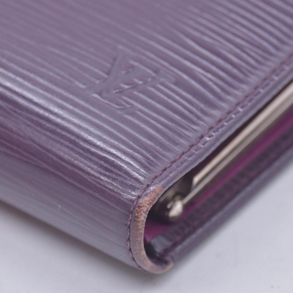 $830 2009 Louis Vuitton Epi Leather French Purse Wallet RI1069 CONSIGNMENT 10021241