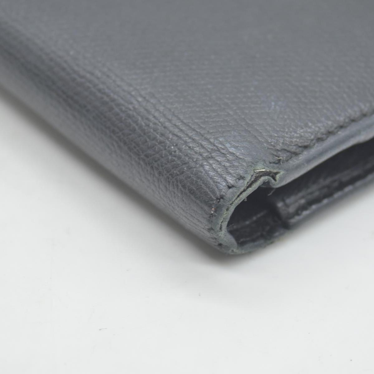 $925 Chanel  Interlocking CC Logo Leather Wallet CONSIGNMENT