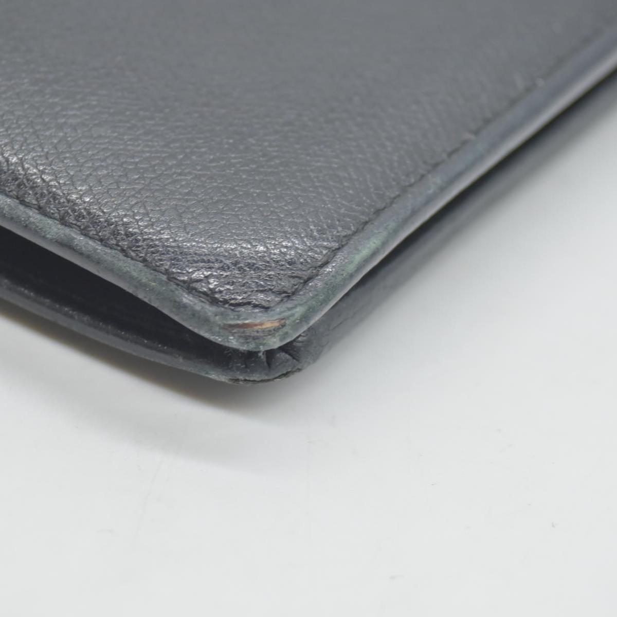 $925 Chanel  Interlocking CC Logo Leather Wallet CONSIGNMENT