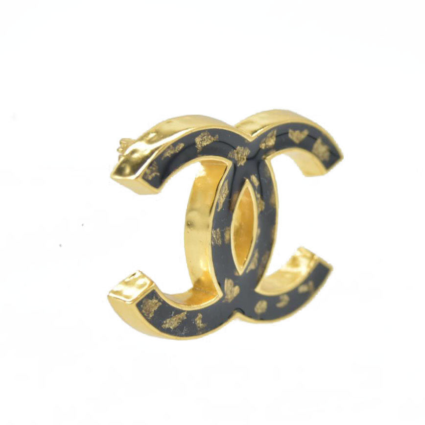$995 Chanel Cruise 2023 Resin CC Logo Brooch