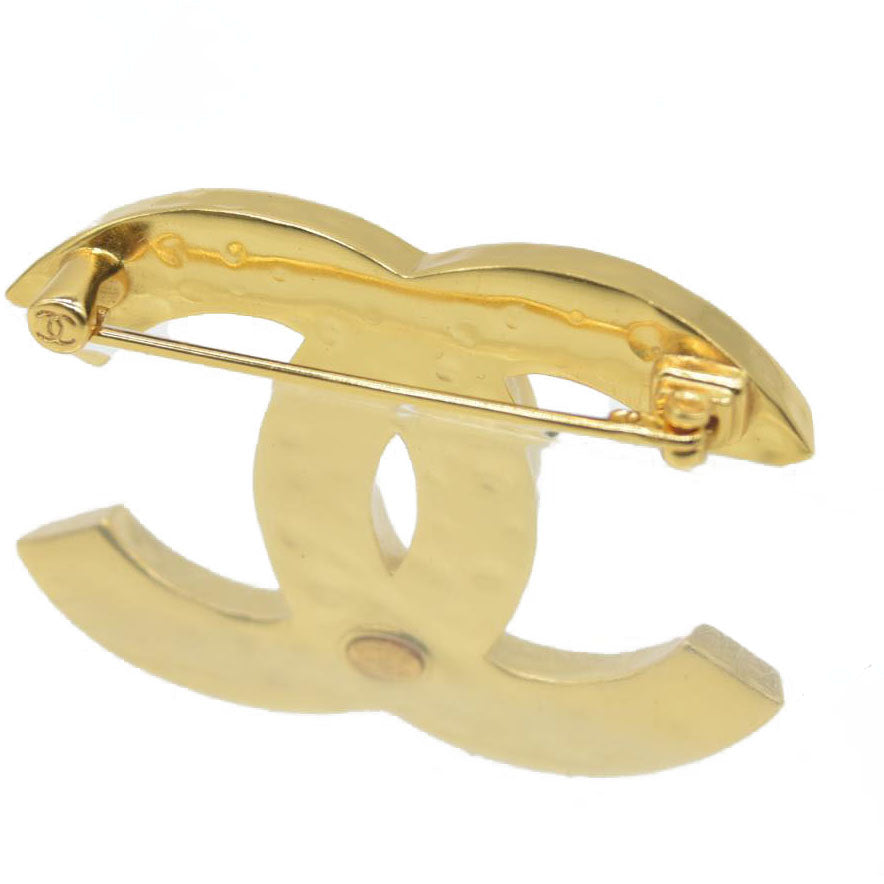 $995 Chanel Cruise 2023 Resin CC Logo Brooch