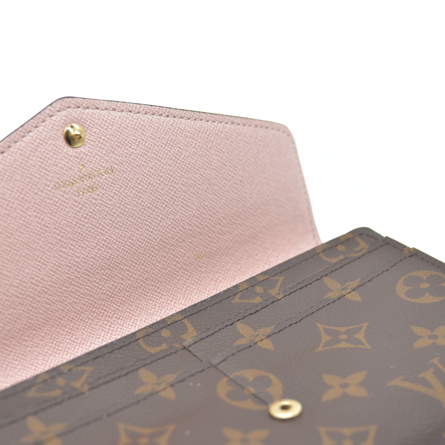 $775 Louis Vuitton  Monogram Sarah Wallet NM Rose Ballerine RFID
