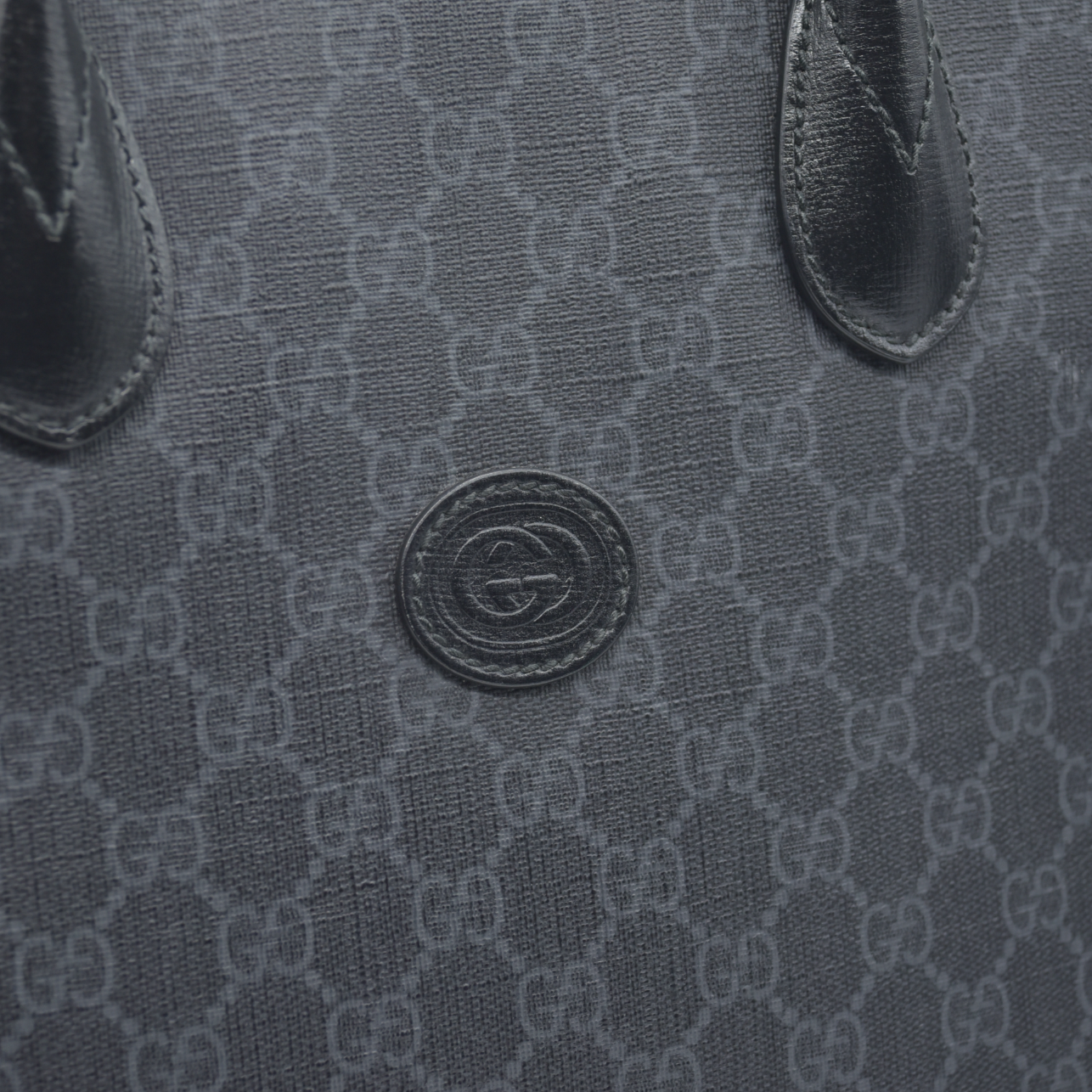 $2150 GUCCI GG Supreme Monogram Textured Dollar Calfskin Medium Retro Interlocking G Tote Bag in Black