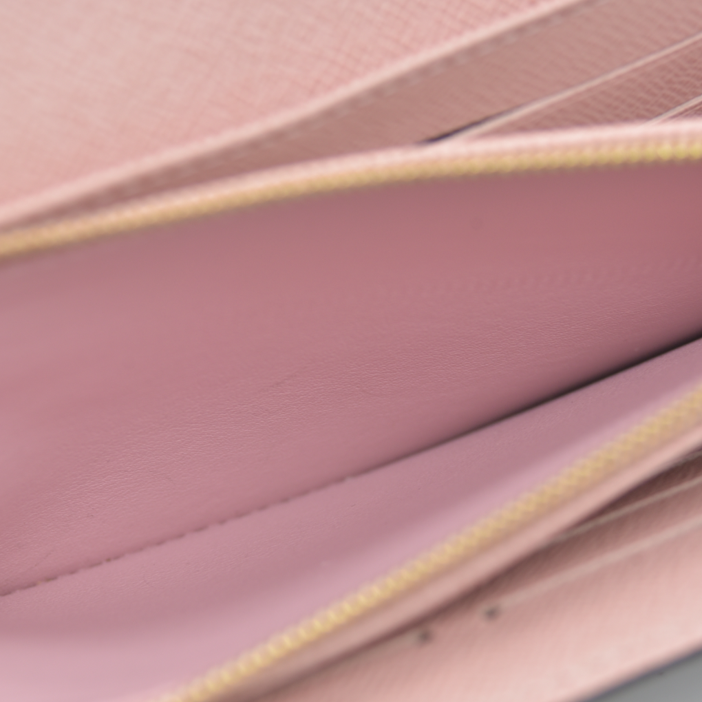 $775 Louis Vuitton  Monogram Sarah Wallet NM Rose Ballerine RFID